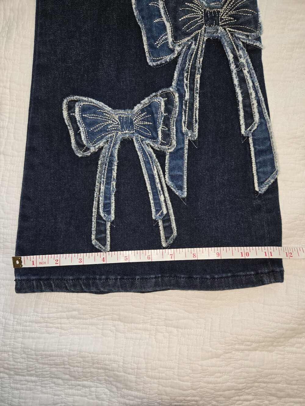 DRIFTWOOD Dark Indigo Embroidered Bow Flare Jeans 29W 32.5L - Picture 5 of 6